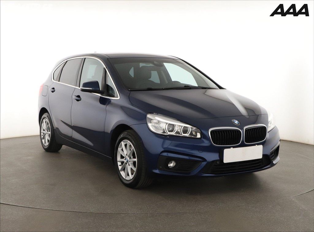 BMW Řada 2, 218i Active Tourer, Automat